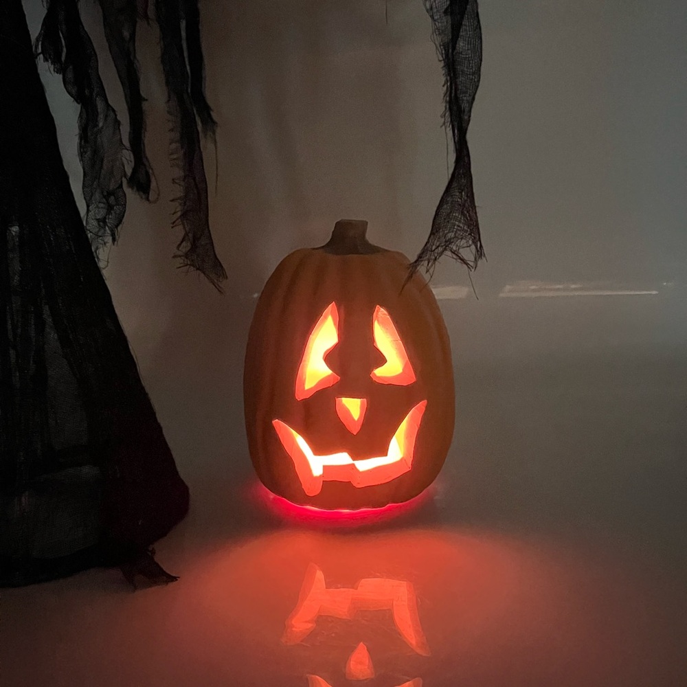 Vintage Halloween Goofy Face Light Up Jack-O-Lantern 9”H x 7” W